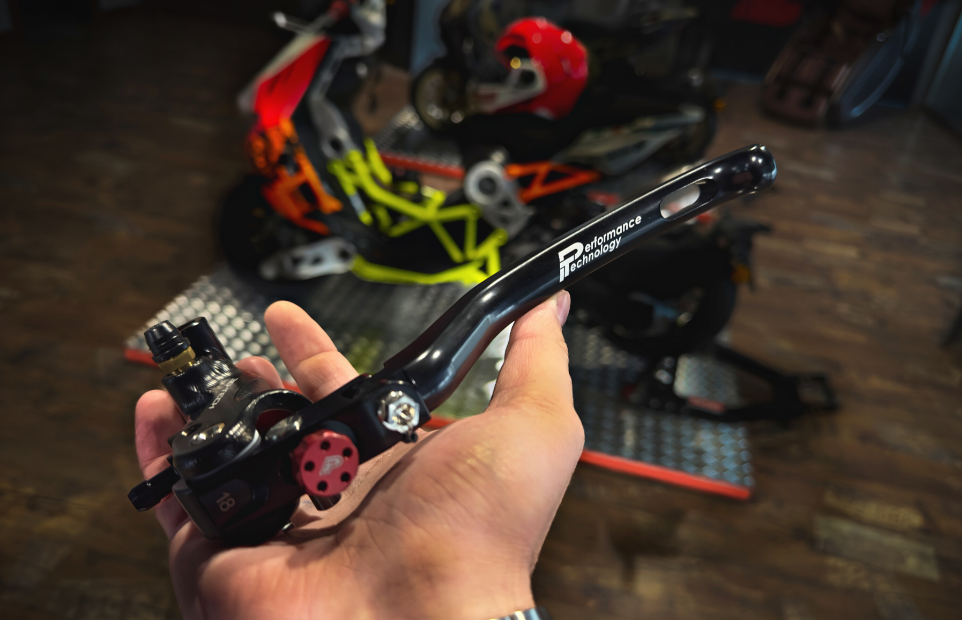 italjet-performance-dragster-kit-ma-tre-cylindre-frein-noir-racing image 2