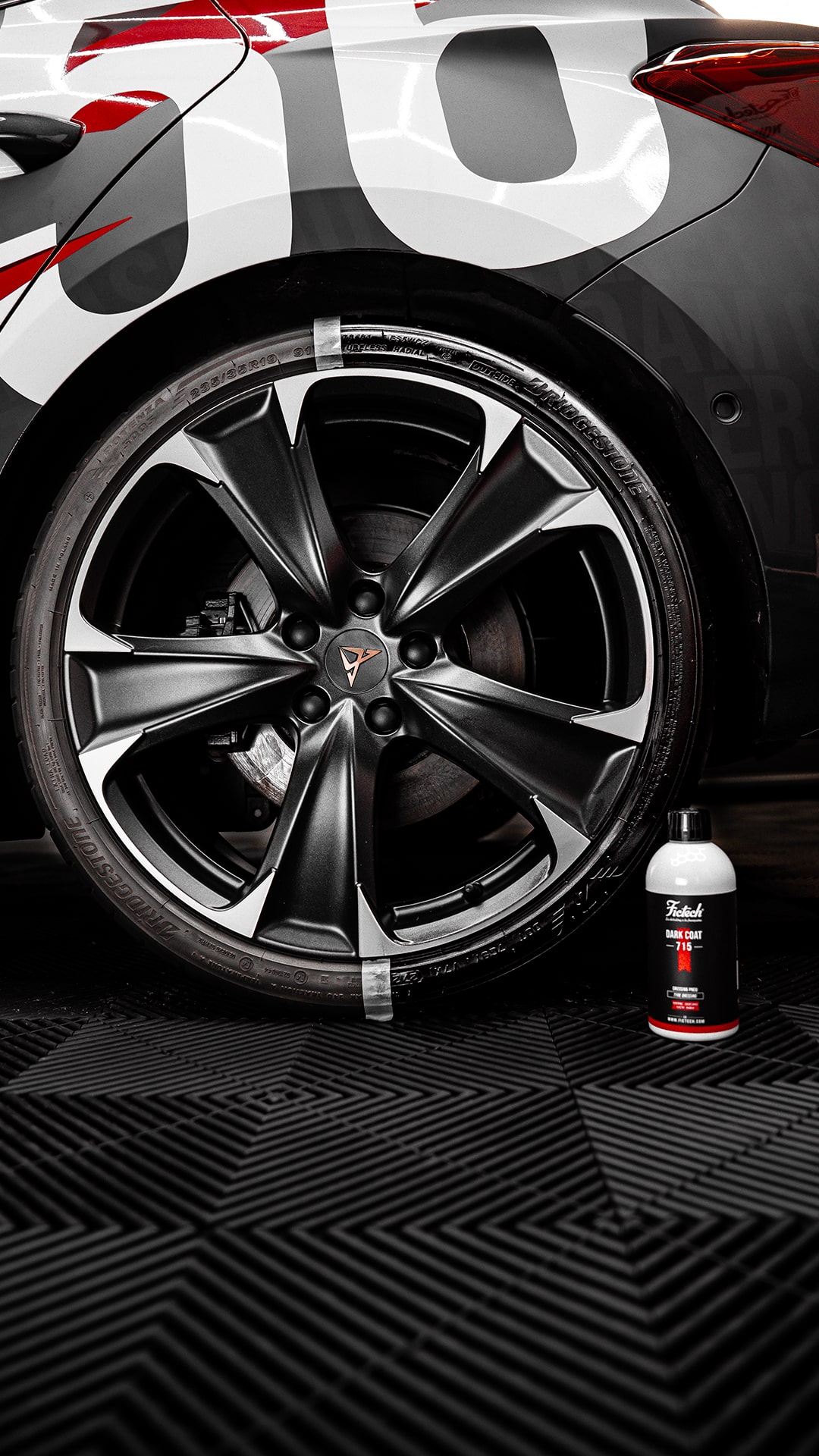 fictech-dark-coat-715-dressing-pneus-plastiques-caoutchouc-noir image 3