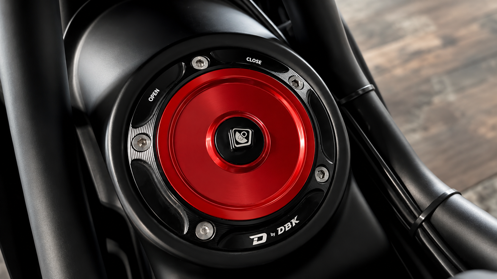 dbk-dragster-459-700-bouchon-r-servoir-rapide-cnc-rouge image 5