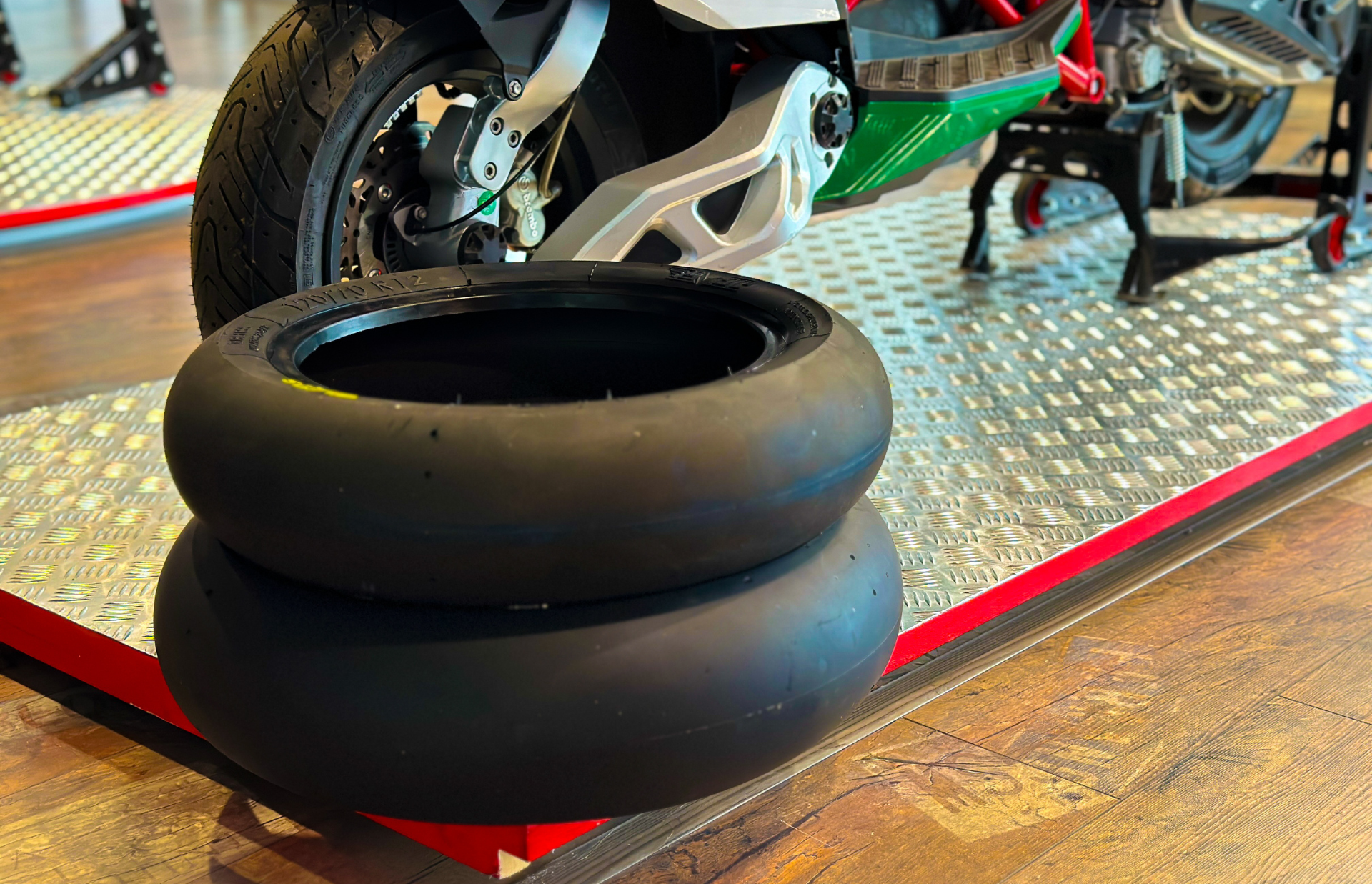 pmt-dragster-120-70r12-140-60r13-pneu-soft-slick image 2
