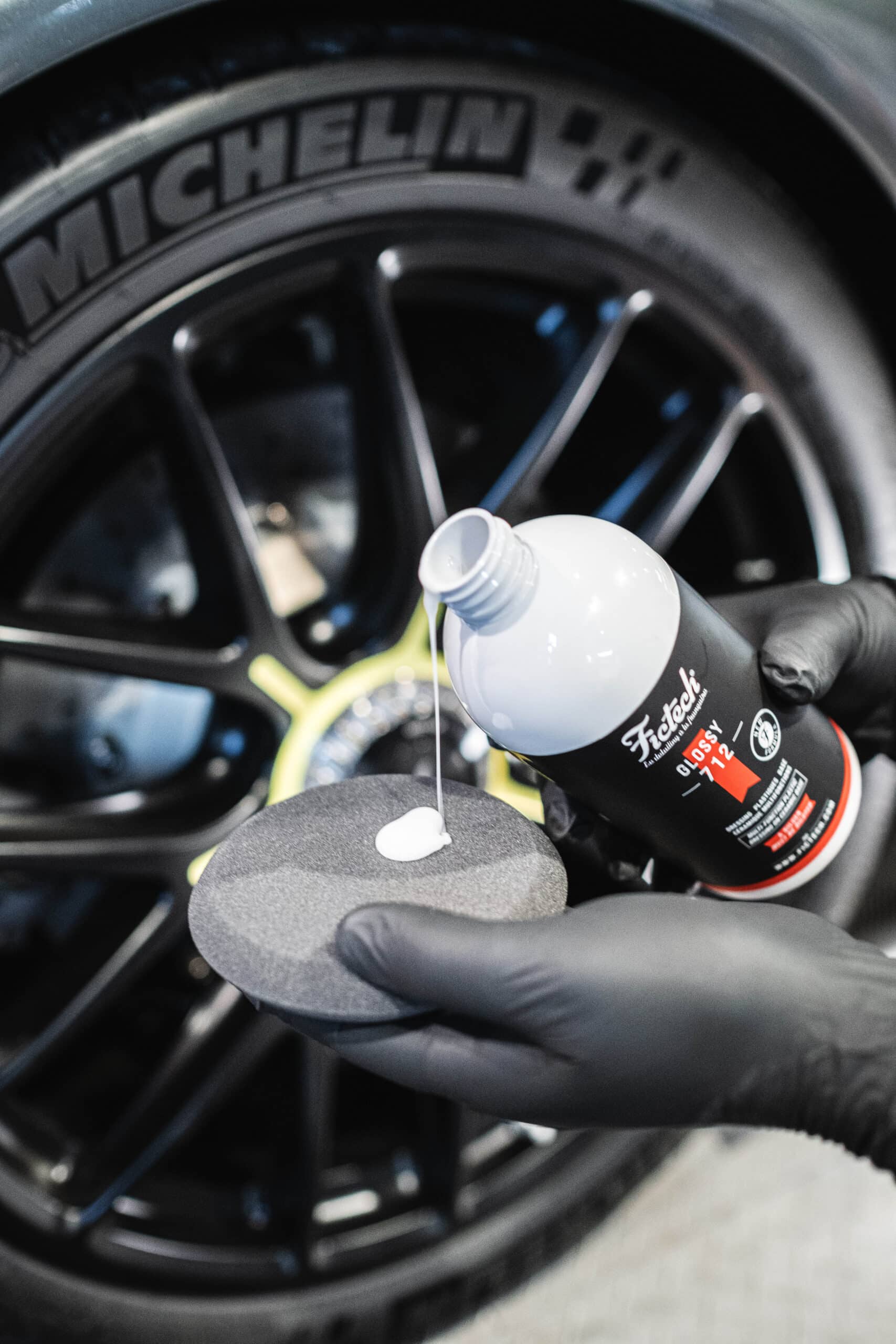 fictech-maintenance-glossy-712-r-novateur-plastiques-sio2 image 3